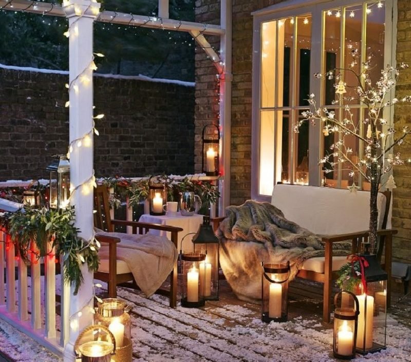 winter deck ideas - light on deck