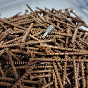 8 x 2.5 Deck Screws